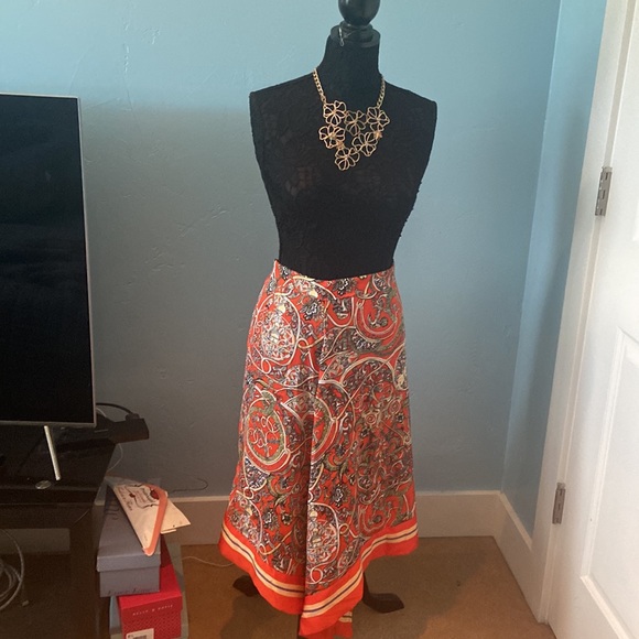 H&M handkerchief hem midi skirt- size 8 - NWOT - Picture 2 of 5